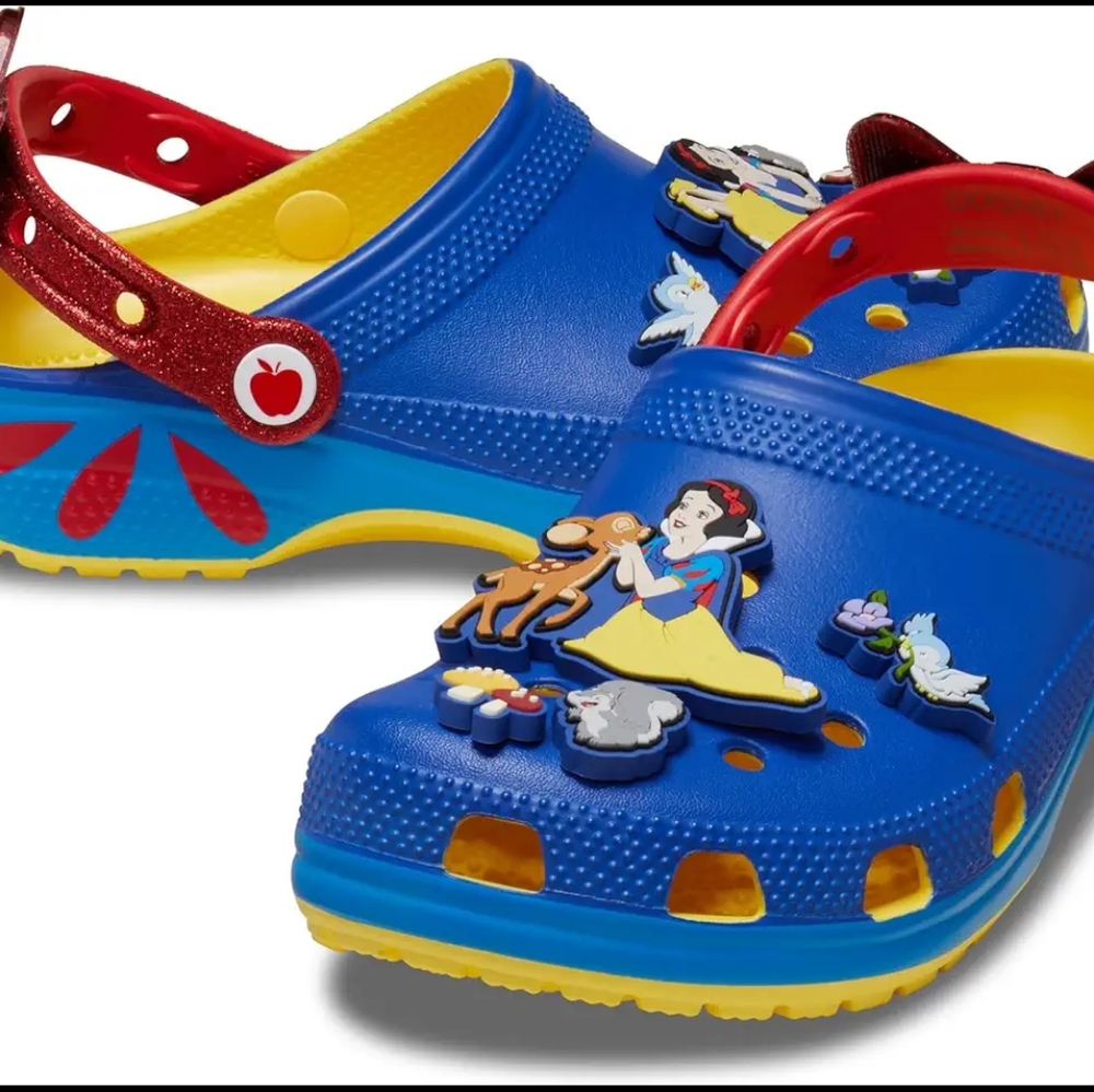 Crocs Snow White multicolored classic clogs ted bow jibitz Size 6